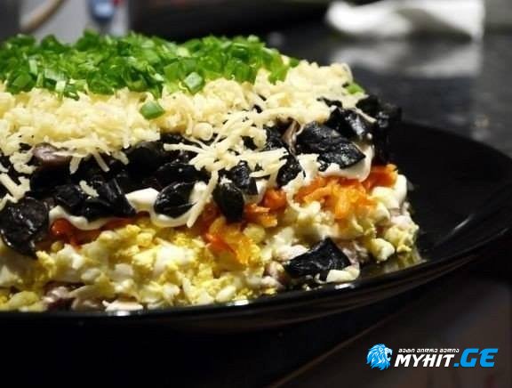 შესანიშნავი სადღესასწაულო სალათა ქათმით