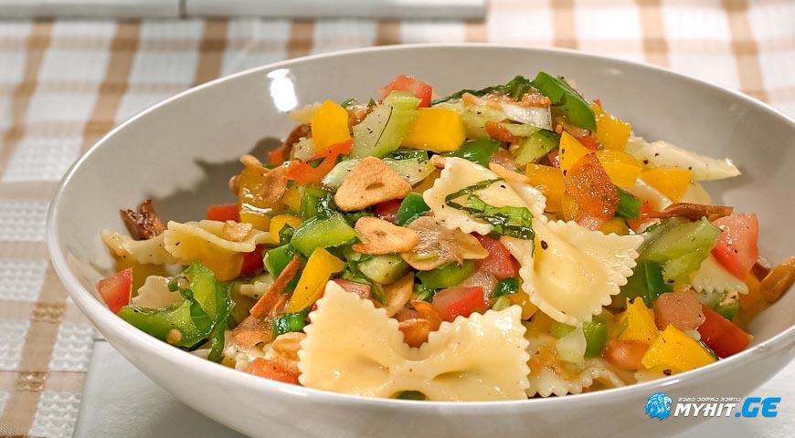 სალათა მაკარონით და ბოსტნეულით