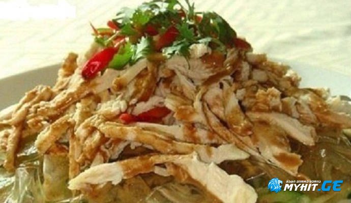 ქათმის სალათა "პრაღა"