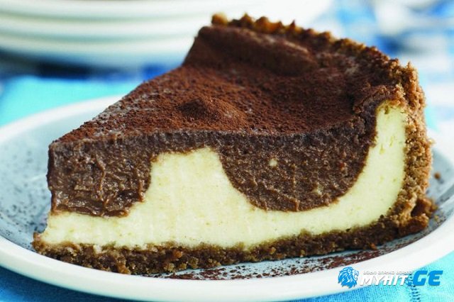 ჩიზქეიქი ხელმისაწვდომი ინგრედიენტებით, რომლებიც მაცივარში ყველას აქვს