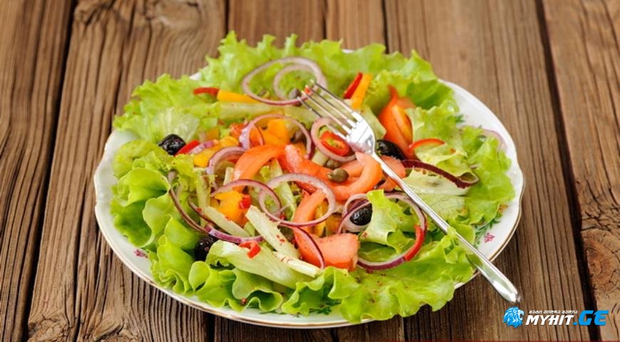 სამარხვო ბერძნული სალათა