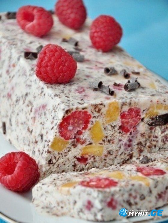 პარფე ატმით, ჟოლოთი და შოკოლადით