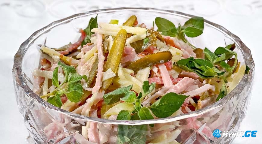 საზაფხულო სალათა ტარხუნით - პიკანტური გემო