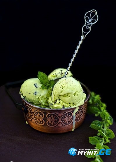 პიტნის ნაყინი შოკოლადით