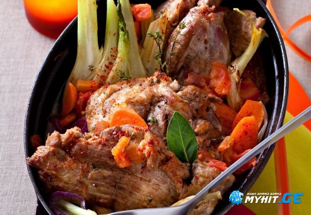 ცხვრის ბეჭი ბოსტნეულით