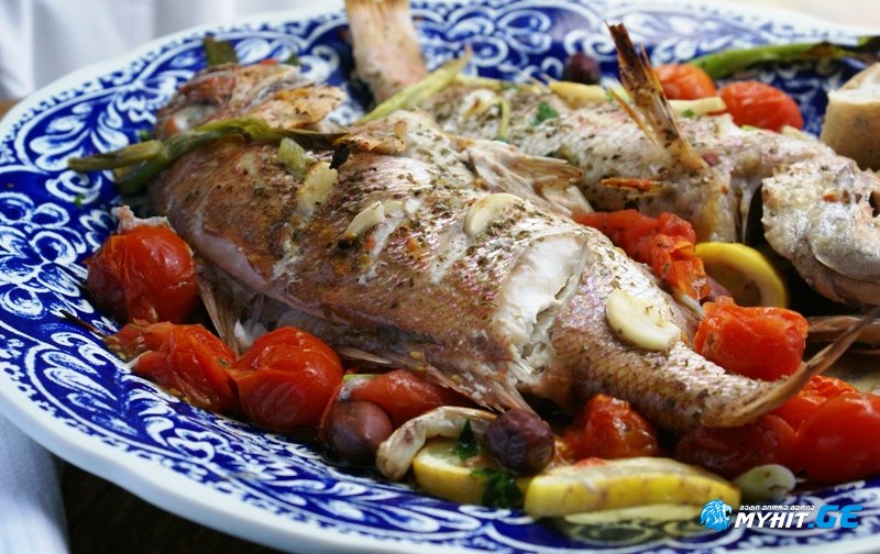 ფოლგაში შემწვარი თევზი