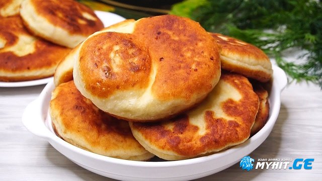 თუ გაქვთ 250 გრამი ხაჭო და 2 ცალი კვერცხი, მოამზადეთ ეს ფუმფულა ღვეზელები