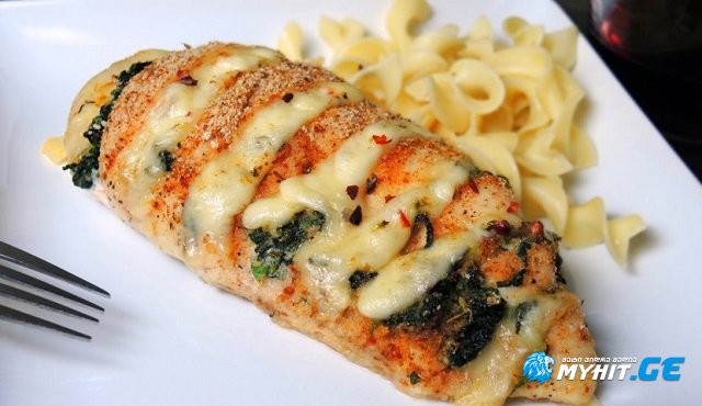 ისპანახითა და ყველით ფარშირებული ქათამი - ასეთი წვნიანი და გემრიელი ფილე ჯერ არ გაგისინჯავთ!