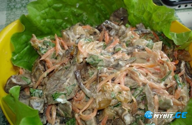 მსუბუქი სალათა ბოსტნეულითა და ქათმის ღვიძლით