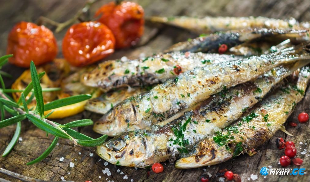 პომიდვრის სოუსში შემწვარი სარდინები პორტუგალიურად