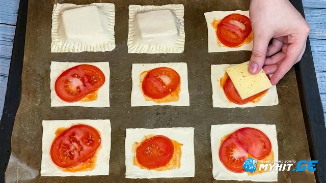 ფენოვანი ცომი, პომიდორი და ყველი - დაუჯერებლად მარტივი საუზმე