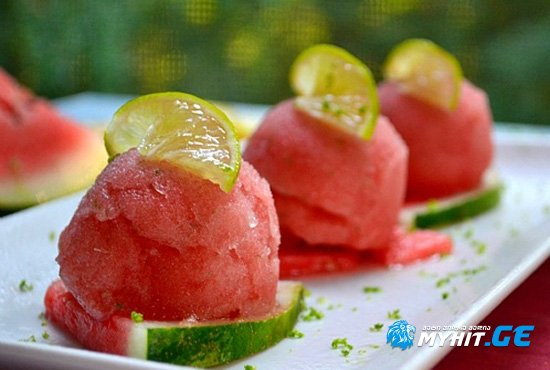 საზამთროს სორბე – მსუბუქი ცივი დესერტი