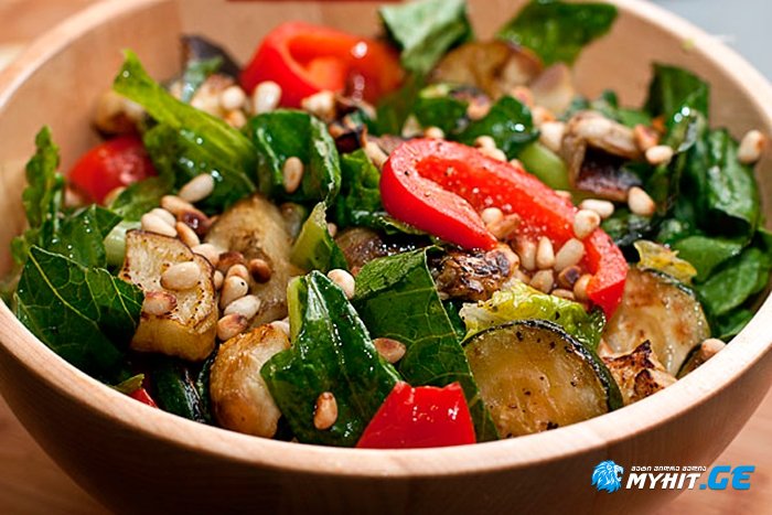 ყაბაყის სალათა მზესუმზირის თესლით - მარტივი სამარხვო კერძი