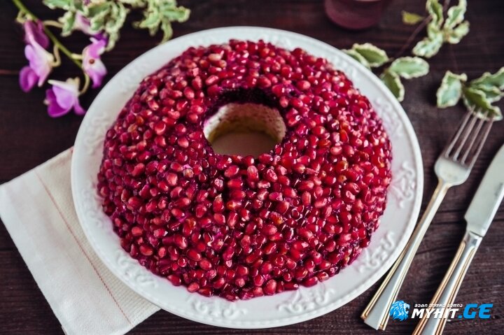 როცა მინდა ოჯახის წევრებისგან კომპლიმენტი მივიღო, მაშინ ვამზადებ - სალათა „ძოწის სამაჯური“